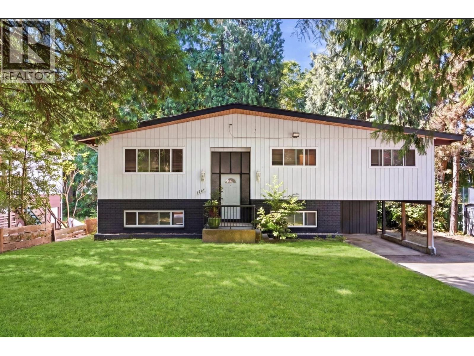 Listing photo — 1707 Dempsey Road, Lynn Valley, North Vancouver (MLS® R3170029)