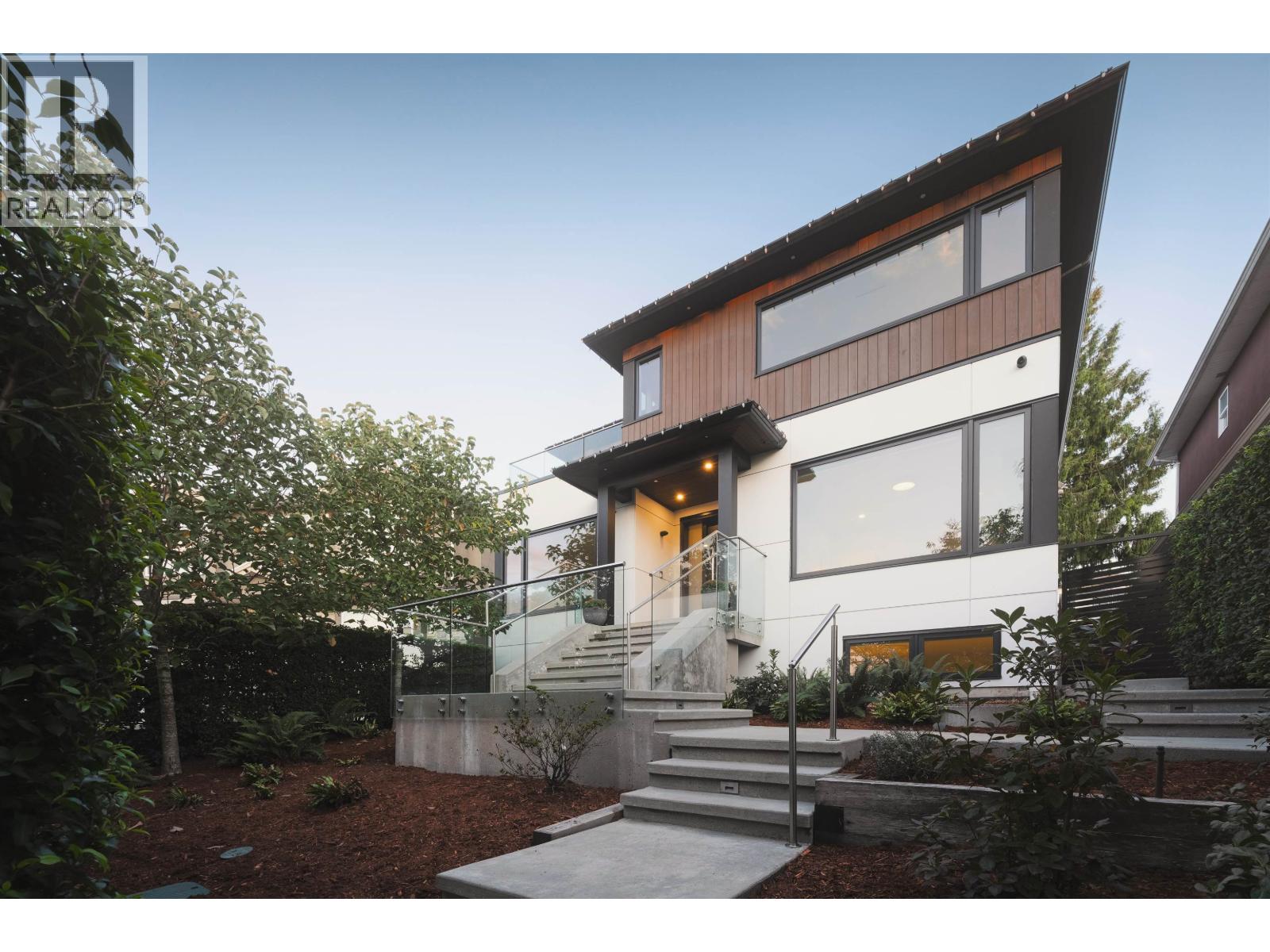 Listing photo — 50 Dieppe Place, Vancouver (MLS® R3165238)