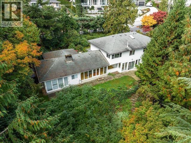 Listing photo — 186 Stevens Drive, West Vancouver (MLS® R3176161)